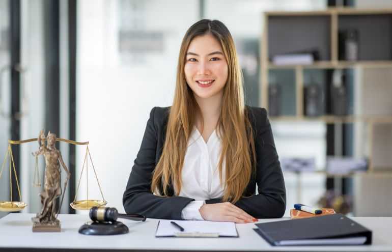 Guide to Choosing the right immigration lawyer